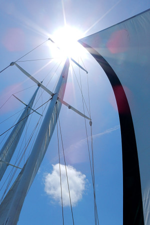 Fair winds and full sails-crossing to Bimini! (Photo © Conservian/ Margo Zdravkovic)