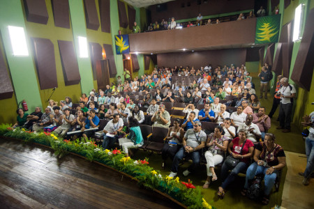 BirdsCaribbean members learn the latest in bird science and conservation.