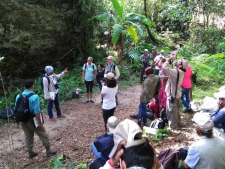 Each participant gave a 5 minute interpretive talk on the last day, using what they learned in class. (photo by Ernesto Reyes)