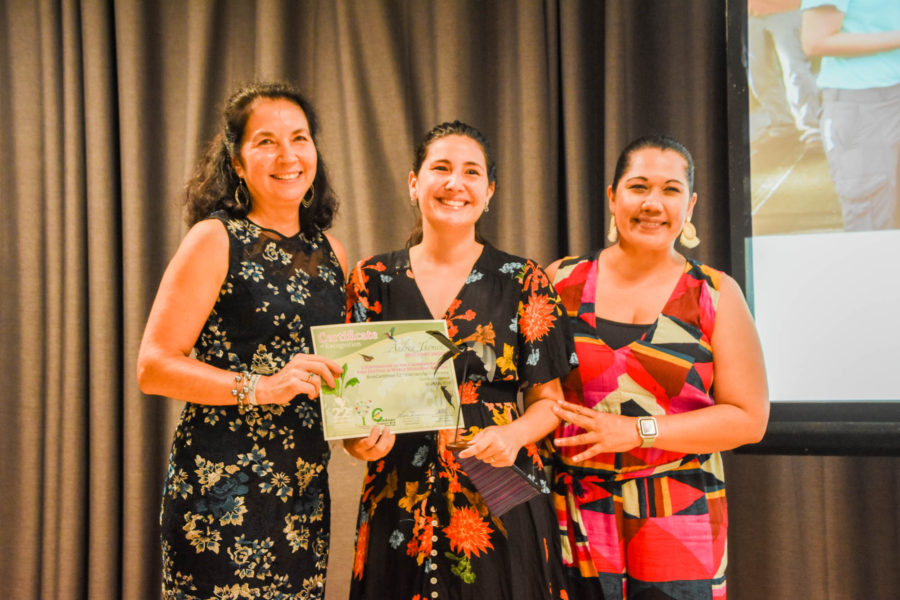 Andrea Thomen (center) receives the Educators Award for the strong impact she has made with youth and communities in the Dominican Republic. (photo by Mark Yokoyama)