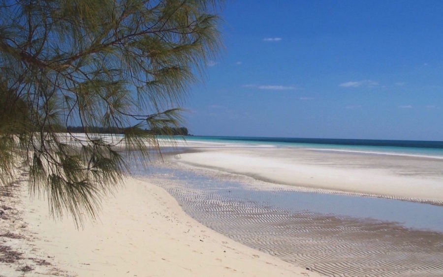 Gold Rock Beach, Lucayan National Park, Grand Bahama.