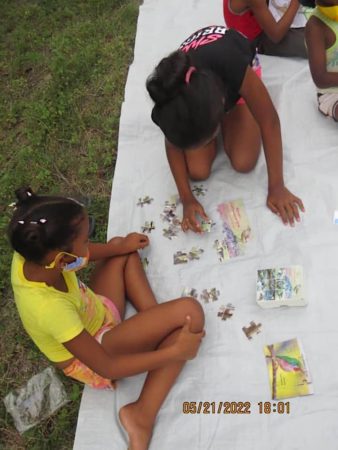 Children learning about birds as part of the CEBF activities in Cuba.
